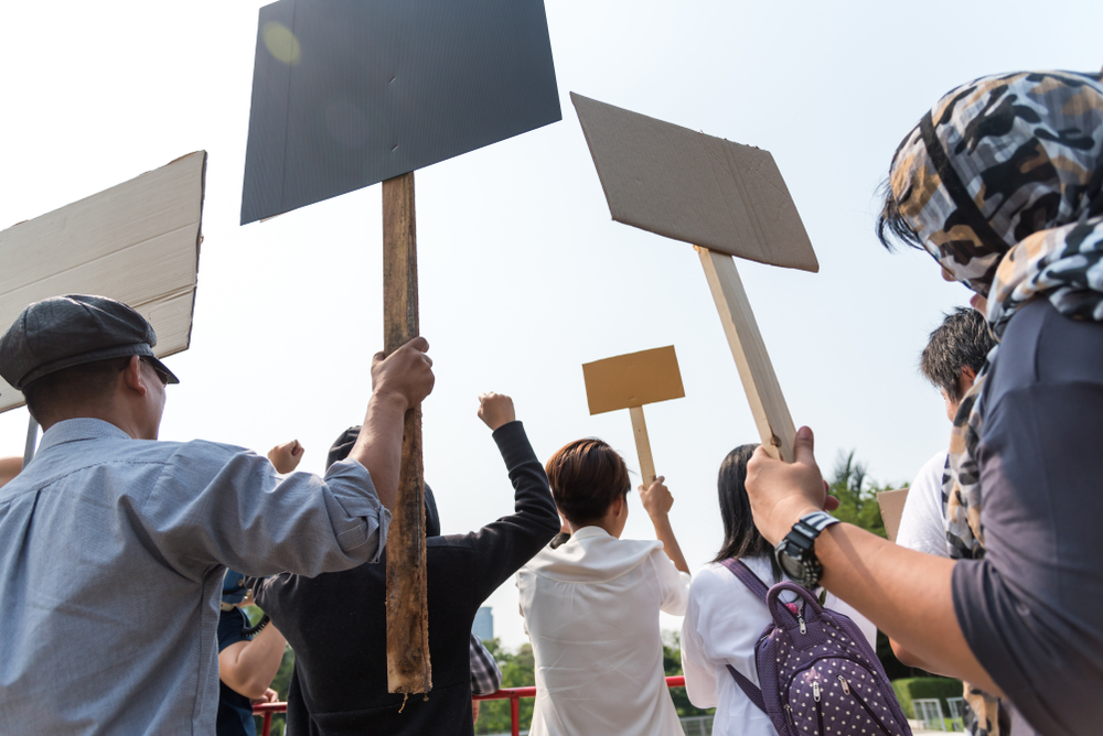 NLRB Advice Memo Restoring a Broader Definition of Picketing